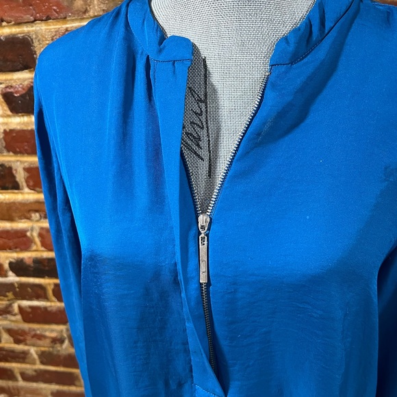 NICOLE by Nicole Miller Royal Blue Pullover, Size Large - Picture 2 of 5